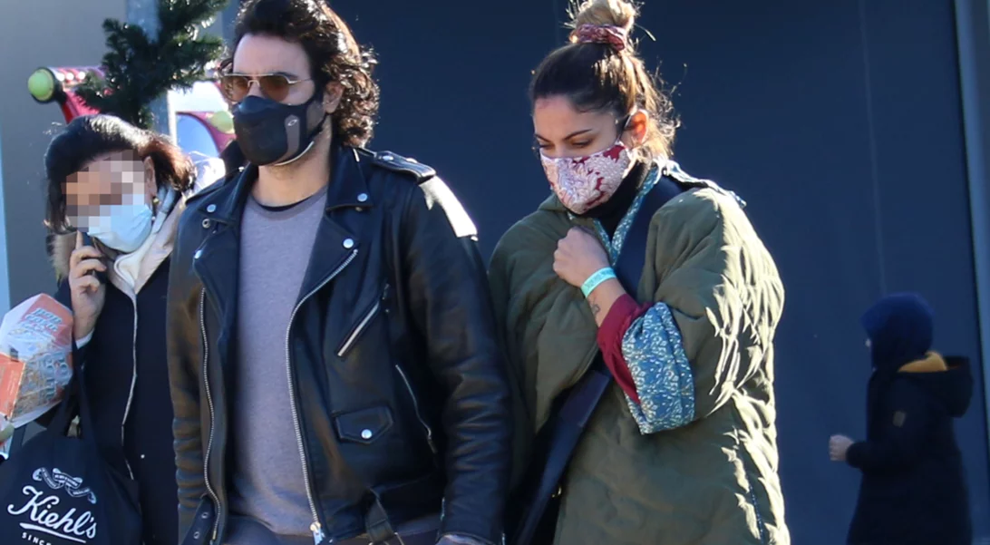 Ίαν Στρατής - Μαίρη Συνατσάκη | Πιο ερωτευμένοι από ποτέ σε νέα τους έξοδο