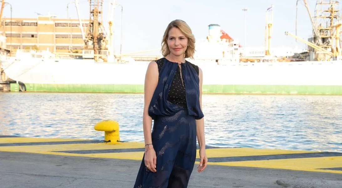 Τζένη Μπαλατσινού | Ο εντυπωσιακός στολισμός του σπιτιού της - Το chic χριστουγεννιάτικο στεφάνι