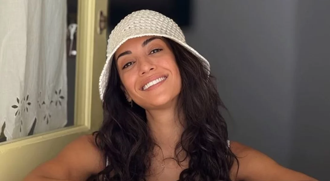 Τα πιο κομψά χτενίσματα για τον καύσωνα, σύμφωνα με 10 Ελληνίδες celebrities