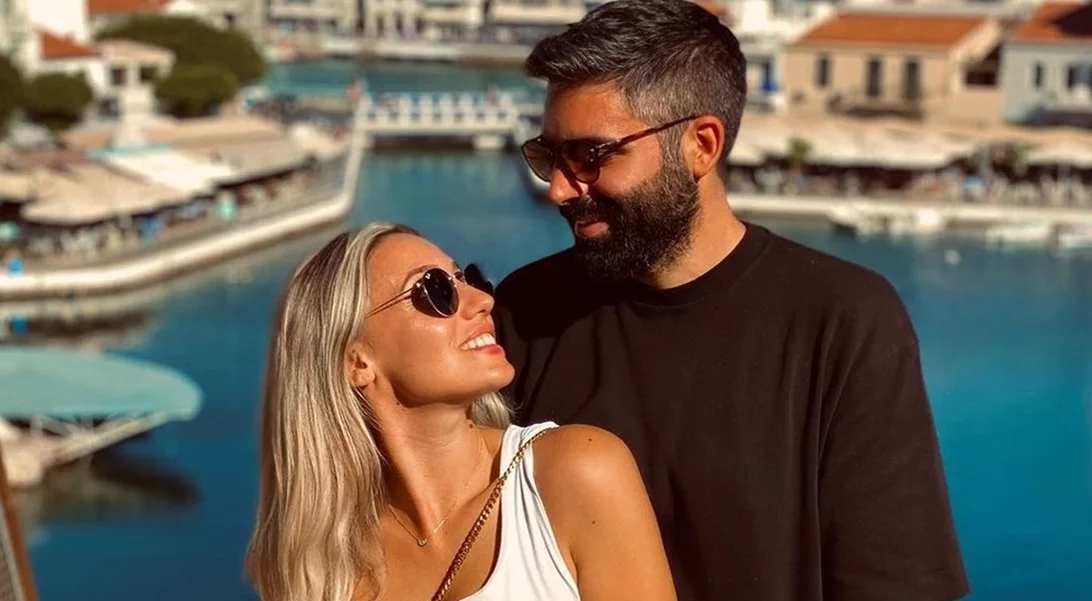 Η Άννα Κορακάκη full in love! Η νέα φωτογραφία με τον σύντροφό της