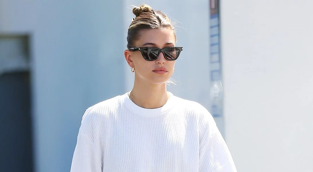 Hailey Bieber | Πώς θα αποκτήσεις το αξεπέραστο sunkissed look της