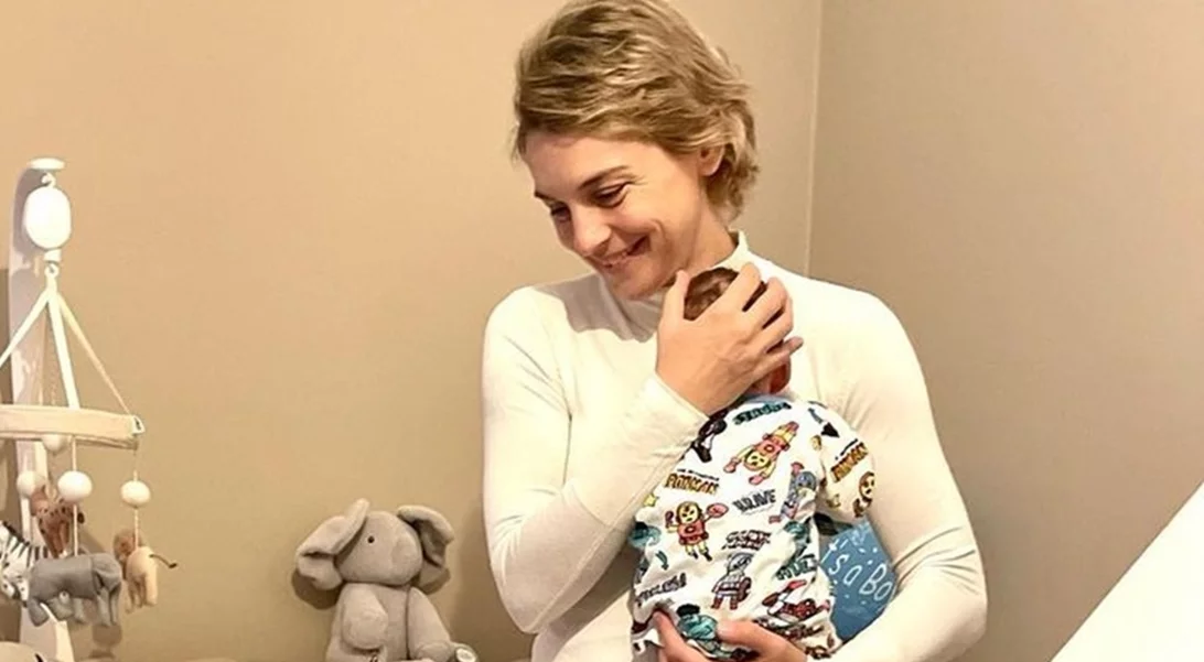 Η Γιούλικα Σκαφιδά στο παιδικό δωμάτιο του Άγγελου της | Είναι μία προνοητική μητέρα
