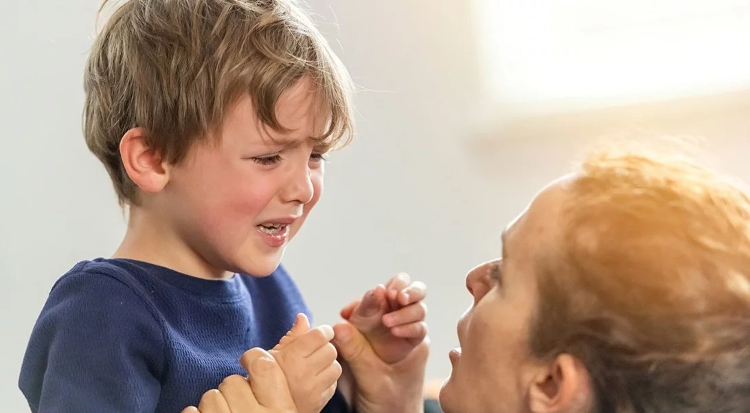 Όταν τα παιδιά αντιδρούν υπερβολικά χωρίς να έχει γίνει κάτι σημαντικό- Η συμβουλή που δίνει η διάσημη ψυχολόγος Becky Kennedy