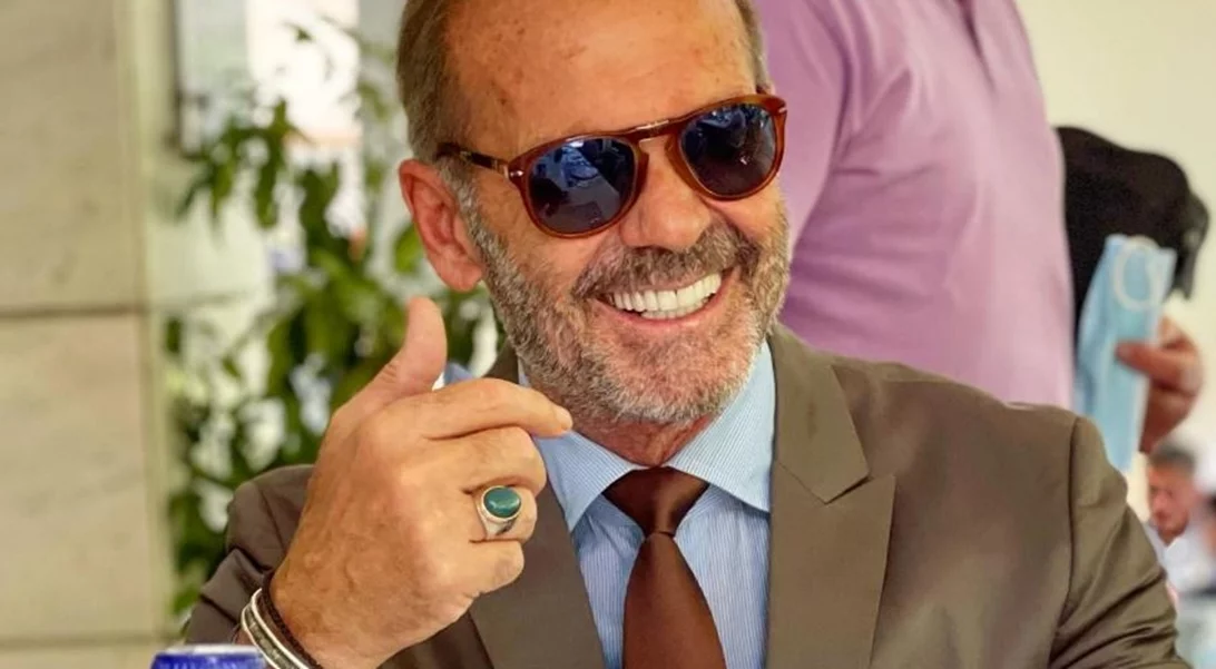 Πέτρος Κωστόπουλος | Μπήκε στην κουζίνα του σπιτιού του και μαγείρεψε αλά ιταλικά