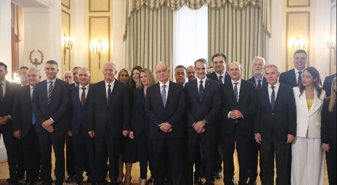 Ορκίστηκε η νέα κυβέρνηση - Συνεδριάζει σε λίγο το υπουργικό συμβούλιο