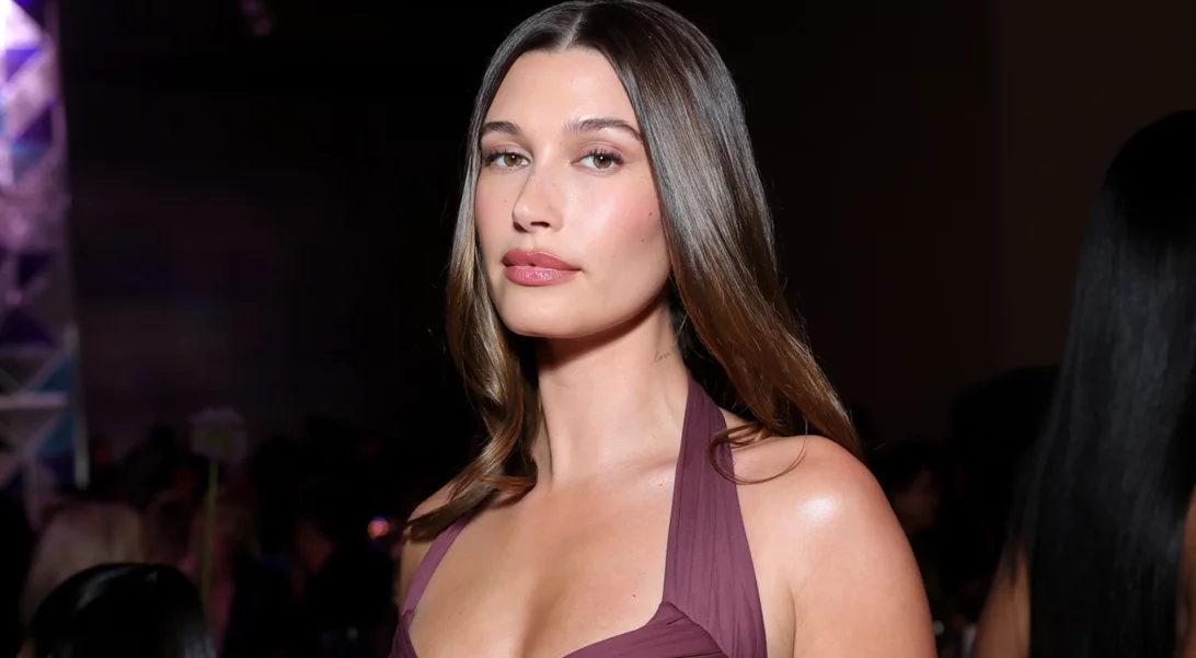 Το viral κόλπο του TikTok για να αποκτήσεις ζουμερά χείλη όταν δεν έχεις χρόνο