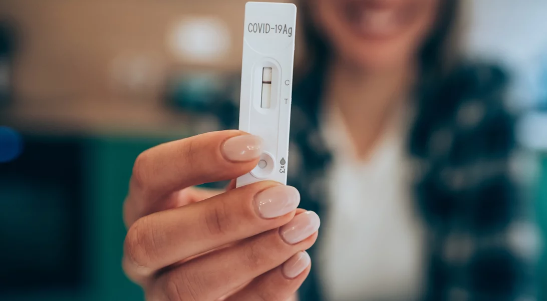 Ξεκινά η δωρεάν διάθεση self test ενόψει εορτών - Πώς θα γίνει η διανομή