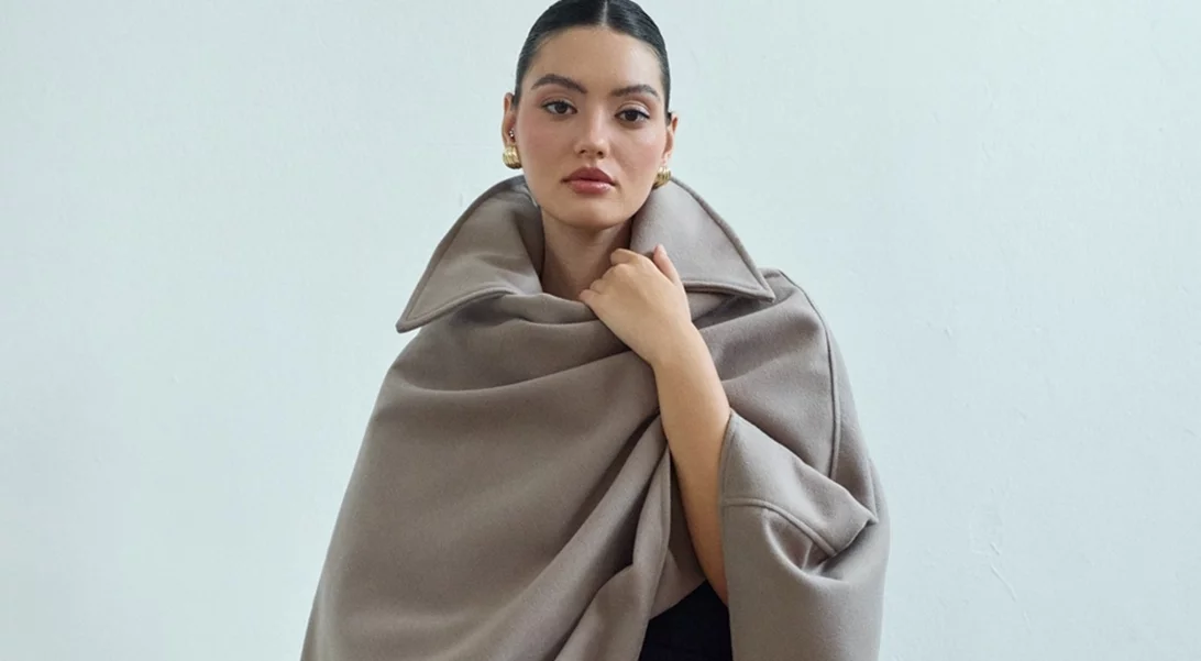 HAÁLS AW25/26 | Η δύναμη της απλότητας και του εσωτερικού φωτός