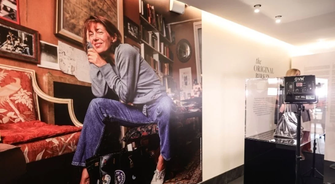 Μια τσάντα Birkin του οίκου Hermes, που ανήκε στην Jane Birkin "βγαίνει στο σφυρί"