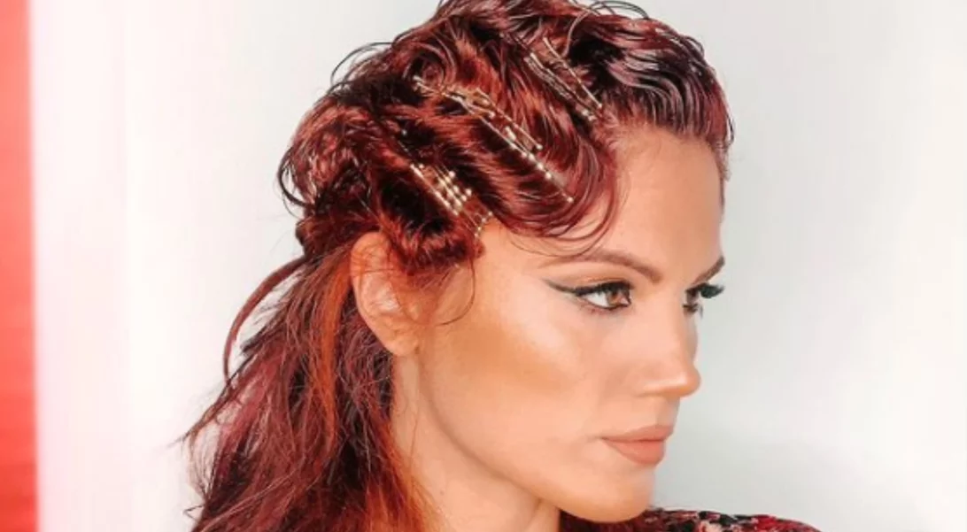 Μαίρη Συνατσάκη | Μας δείχνει το μακιγιάζ της και στέλνει ένα διαφορετικό δημόσιο μήνυμα