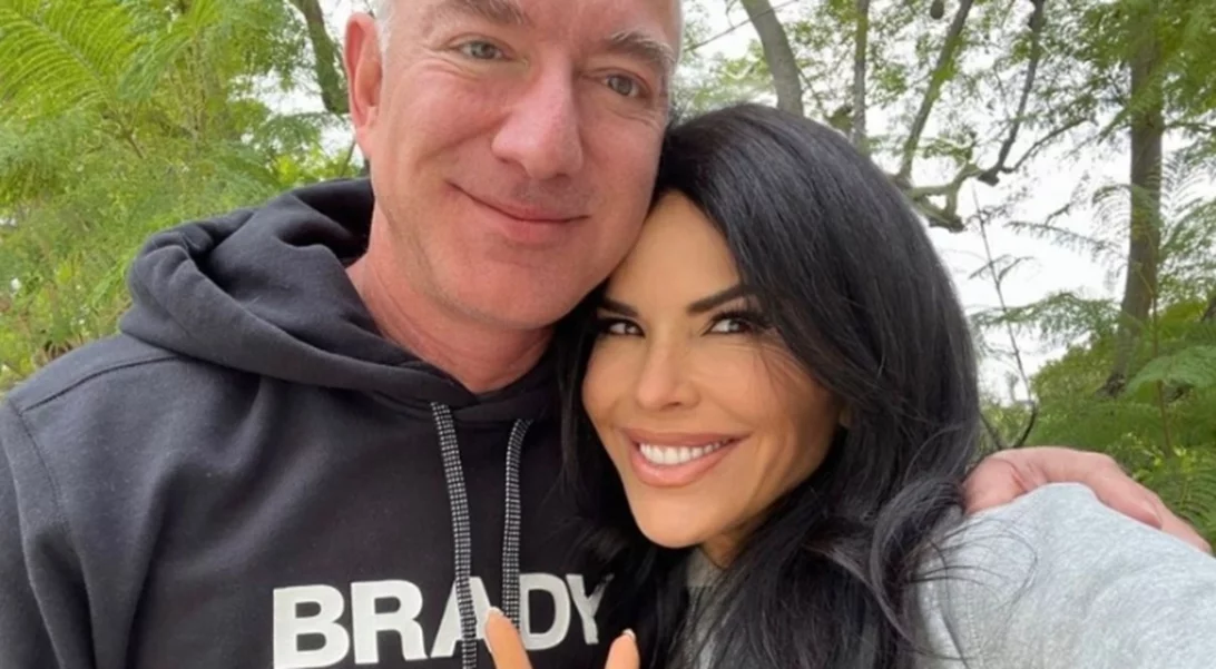 Jeff Bezos | Δαχτυλίδι πολλών εκατομμυρίων δολαρίων αρραβώνων στην Lauren Sánchez