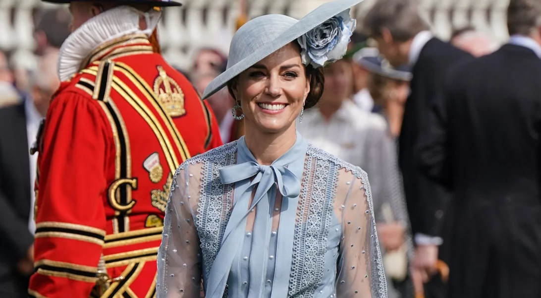 Baby Blue | 6 κομμάτια σε γαλάζιο για να ντυθείς σαν royal