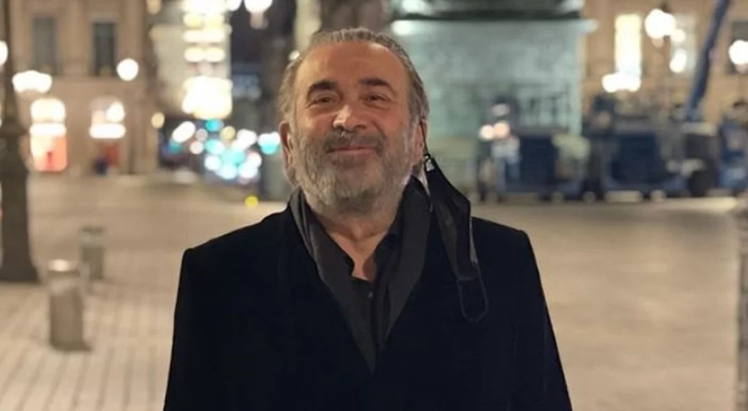 Λάκης Λαζόπουλος | Στο σπίτι του στην Πάρο πριν επιστρέψει ξανά στο τηλεοπτικό τσαντίρι