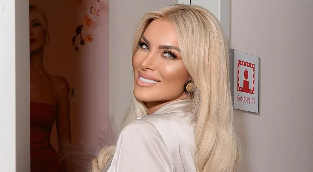 Η Κατερίνα Καινούργιου με vanilla chai νύχια, την τάση-εμμονή των celebrities