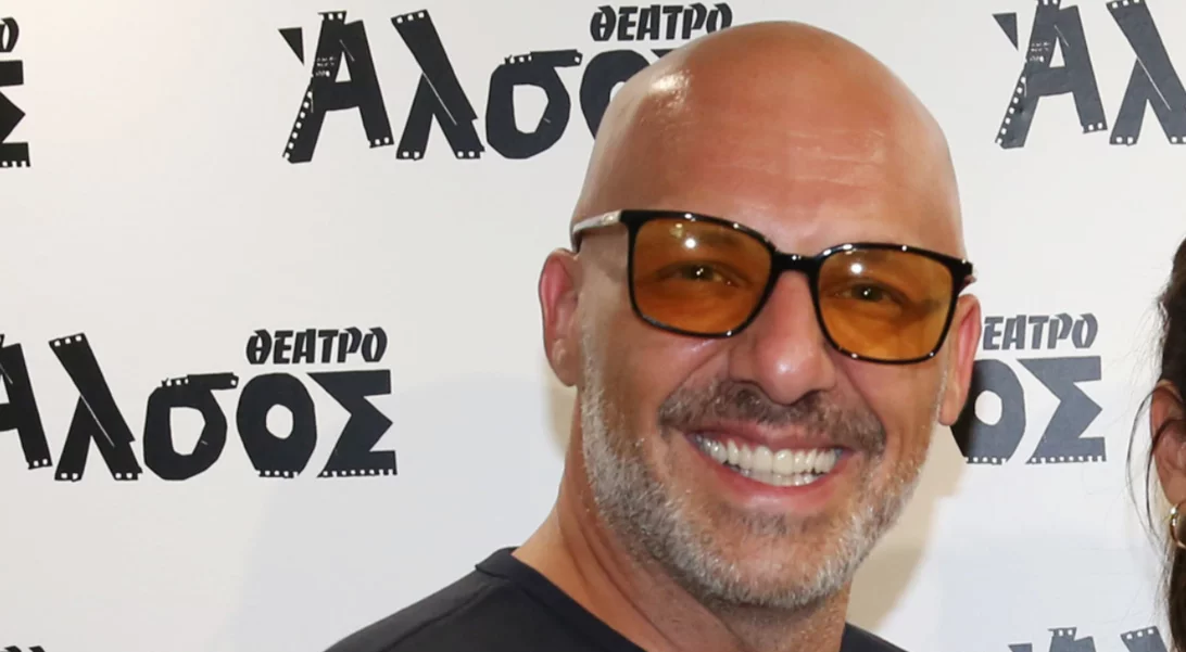 Νίκος Μουτσινάς | Ο άβολος διάλογος με τη Ματίνα Παγώνη on air για την άρνησή του να εμβολιαστεί