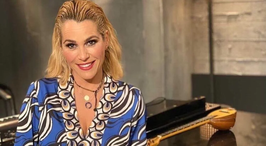 "Σαν μικρή πριγκίπισσα" | Η κόρη της Τζένης Μπότση, Αλίκη με το πιο πριγκιπικό φόρεμα που έχεις δει