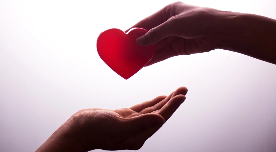 Παρελθόν το έγγραφο-ντροπή για την αιμοδοσία | Τέλος το μπλόκο στους ομοφυλόφιλους