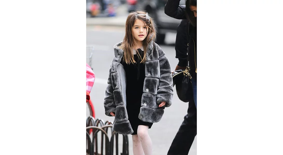 Η 15χρονη Suri Cruise μεγάλωσε και πλέον δε φοράει κορδέλες με φιόγκους στα μαλλιά της