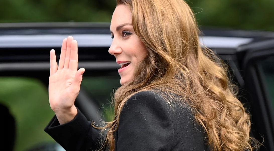 Θέμα συζήτησης η εμφάνιση της πριγκίπισσας της Ουαλίας στο μπαλκόνι του Μπάκιγχαμ