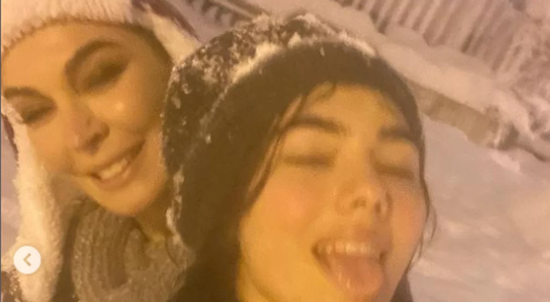 Λυδία Ευαγγελάτου | Η 17χρονη πανύψηλη κόρη των Στεφανίδου - Ευαγγελάτου ποζάρει στα χιόνια (εικόνες, βίντεο)