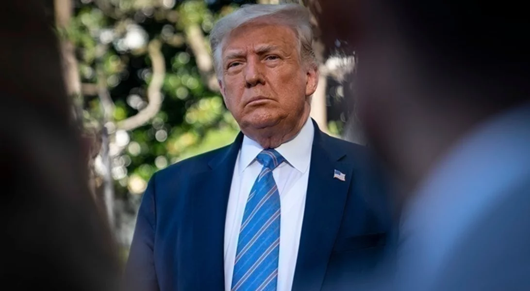 Guardian | Ο Τrump κατηγορείται πως κακοποίησε μοντέλο που του σύστησε ο Epstein