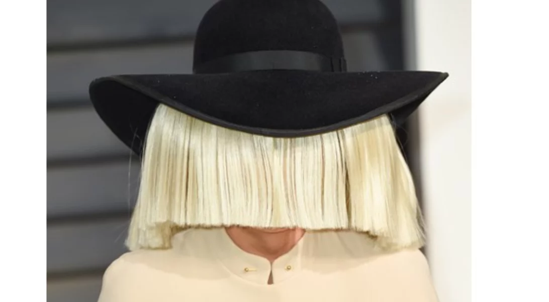 Η Sia μετανιώνει που υπέκυψε σε πιέσεις για την επιλογή των ηθοποιών στην ταινία "Music"