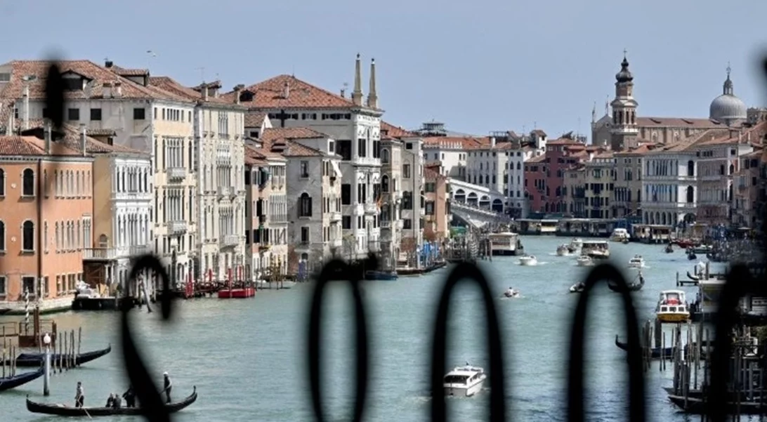 Πωλήθηκε το "καταραμένο μέγαρο" της Βενετίας "Κα Ντάριο"