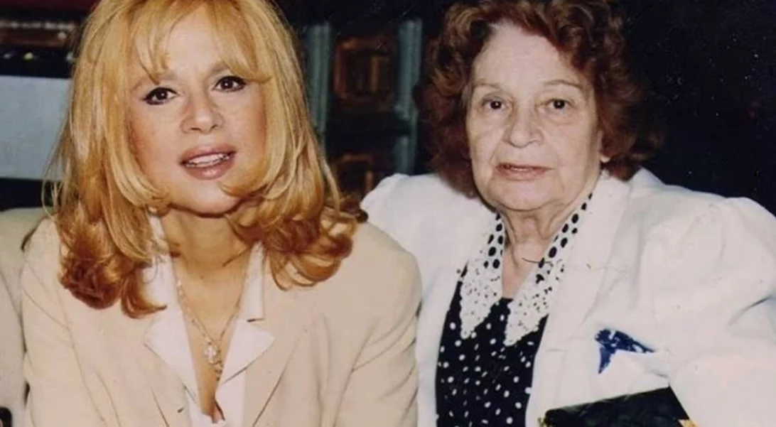 Αλίκη Βουγιουκλάκη | Ο 88χρονος αδερφός της, Αντώνης, στο μνημόσυνό της