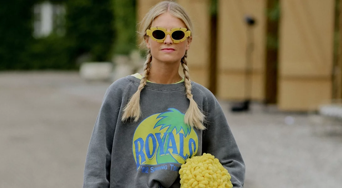 Τα spring looks που μπορείς να κάνεις με denim που δεν είναι μπλε