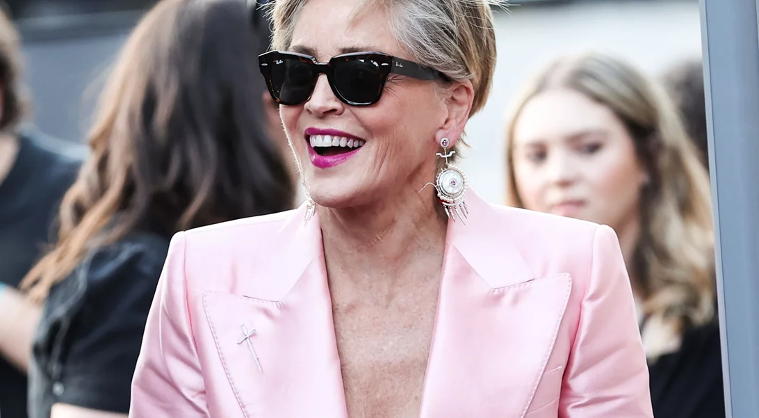 Η Sharon Stone αποκάλυψε στα 64 της το κρυφό ταλέντο της
