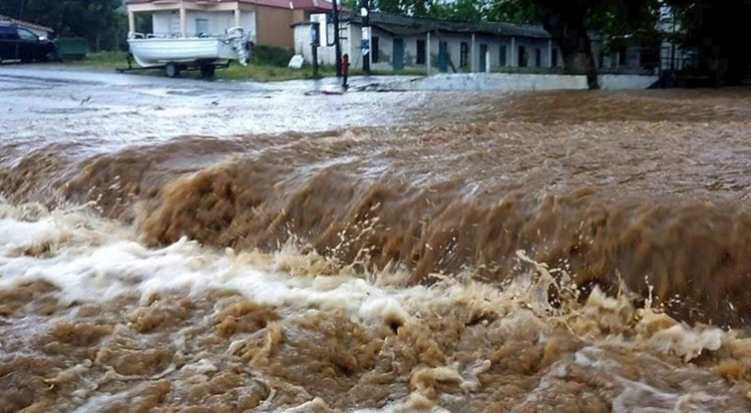 Ιωάννινα | Υπερχείλισε ο Καλαμάς - Προβλήματα από την κακοκαιρία στη βόρεια Κέρκυρα