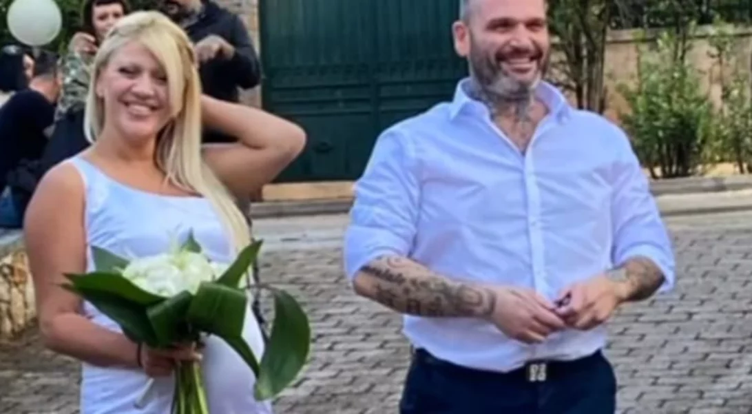 Διονύσης Αλέρτας - Νάγια Φωτοπούλου | Γάμος στην Εκάλη λίγο πριν γίνουν γονείς