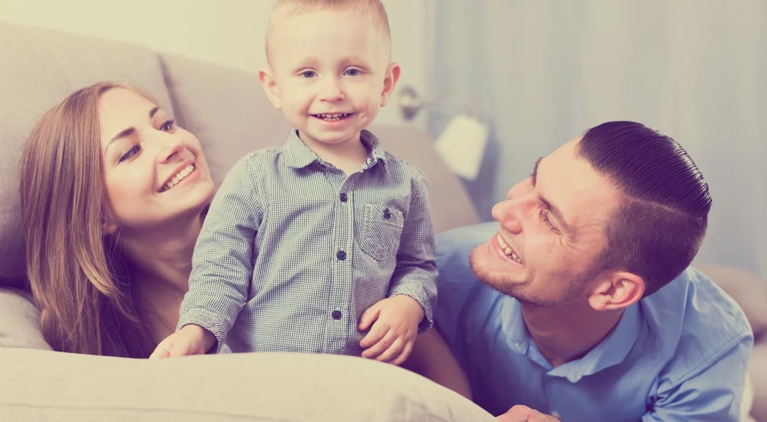 Μήπως η σύγχρονη ανατροφή παιδιών διαλύει ακόμη και τους πιο δυνατούς γάμους;