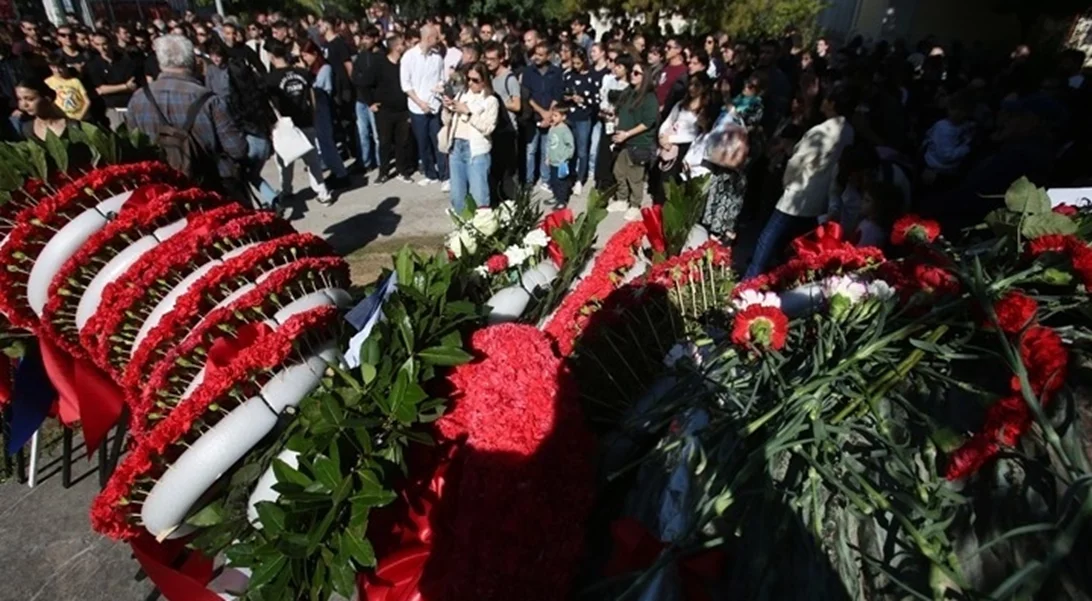 Κορυφώνονται οι εκδηλώσεις για την 52η επέτειο του Πολυτεχνείου - Κυκλοφοριακές ρυθμίσεις