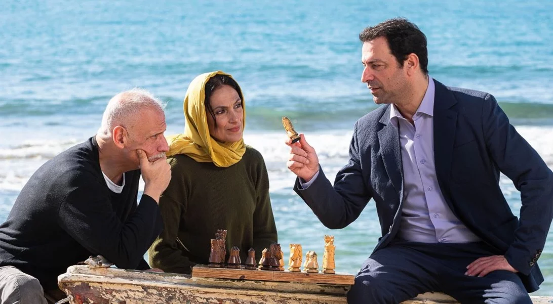 "Φωτιά και Νερό" στο θέατρο Γκλόρια |  Ένα έργο για δύο διαφορετικούς πολιτισμούς