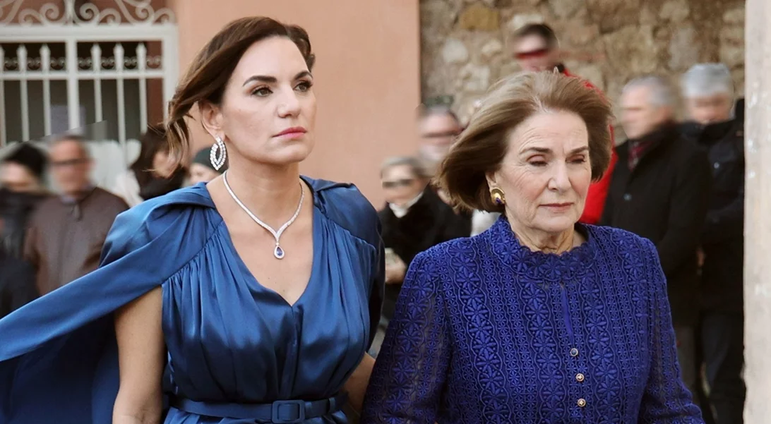 Καλεσμένη σε γάμο μετά τα 50 | Τα χτενίσματα που επιλέγουν ξανά και ξανά οι πιο κομψές Ελληνίδες celebrities