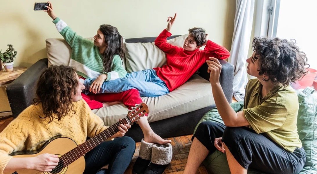 Οι μελωδίες που αγαπάμε να ακούμε κάθε Κυριακή