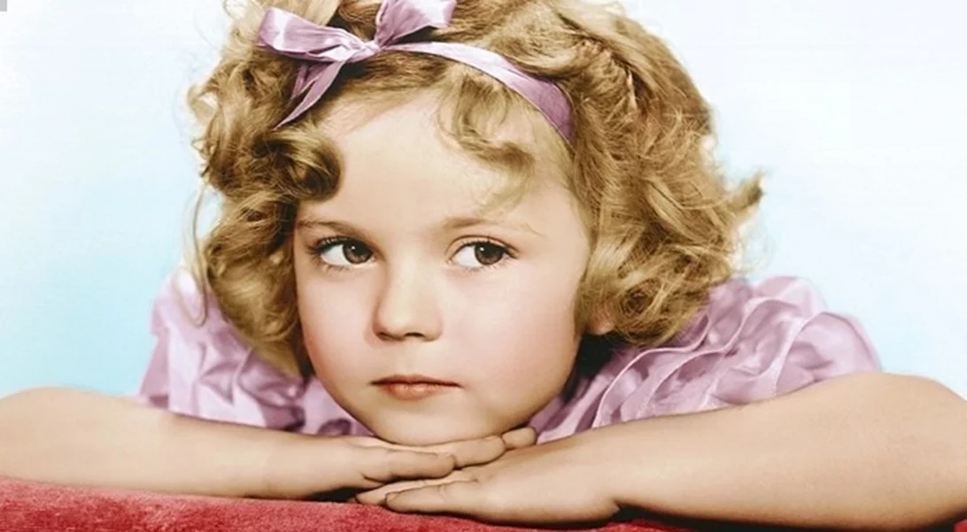 Shirley Temple | Το παιδί θαύμα, το "αγγελούδι του Χόλιγουντ" με τις μπούκλες που αποθεώθηκε και κακοποιήθηκε