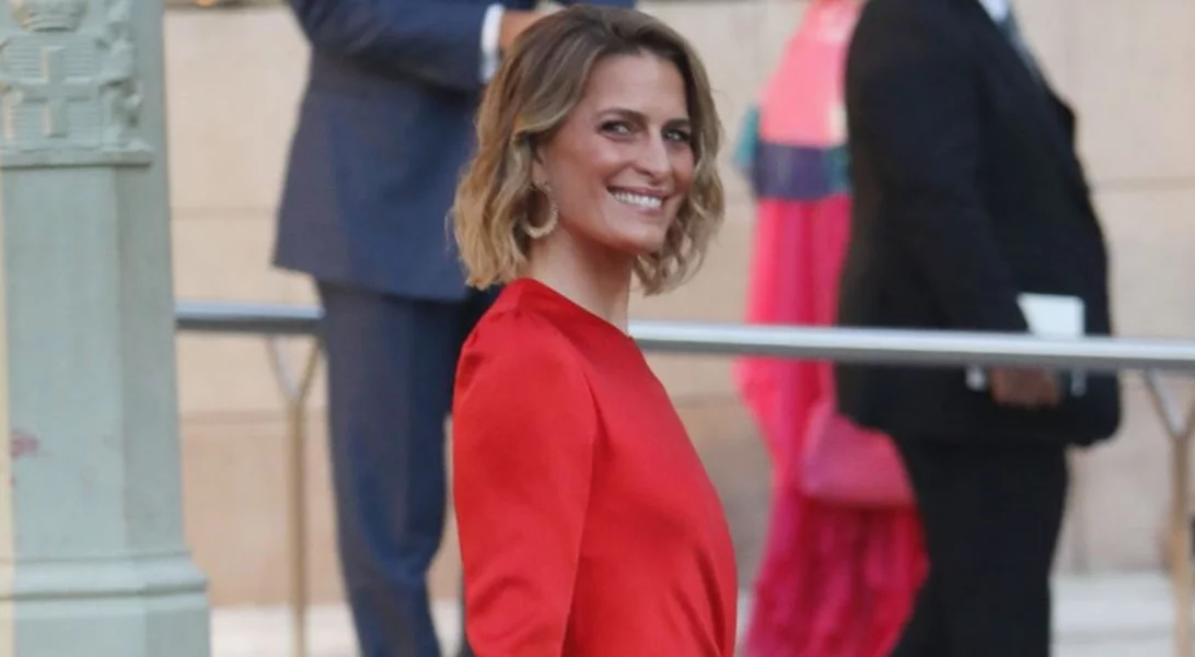 Τατιάνα Μπλάτνικ | Με ολόσωμο μαγιό και σκουφάκι κολύμβησης - "Αντίο ματαιοδοξία"