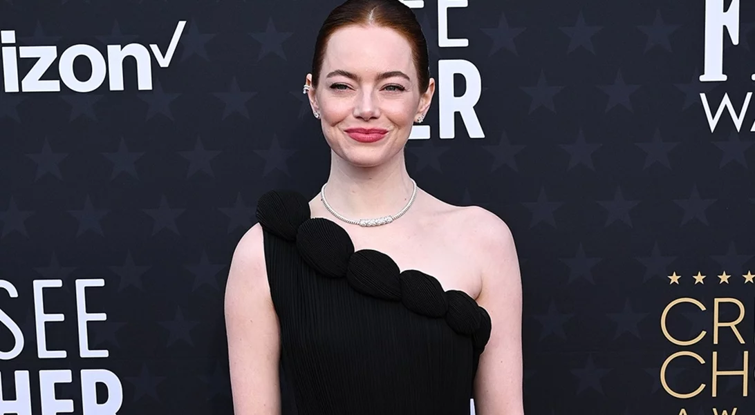 Critics Choice Awards | "Καλύτερη ηθοποιός" η Emma Stone με το "Poor Things" - Το "σ' αγαπώ" στον Γιώργο Λάνθιμο