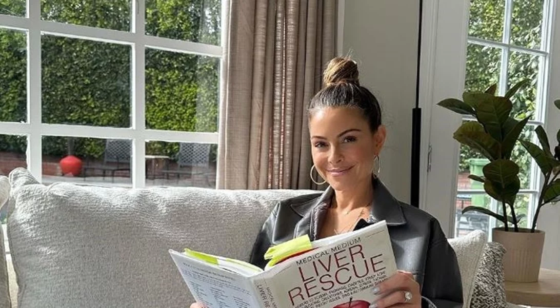 Μαρία Μενούνος | Μας ανοίγει το "ατελείωτο" μπάνιο της