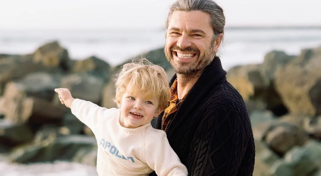 Χρήστος Βασιλόπουλος | Ο κατάξανθος και πανέμορφος γιος του πήγε για πρώτη φορά σχολείο - H γλυκιά φωτογραφία από την πρώτη μέρα στο προνήπιο