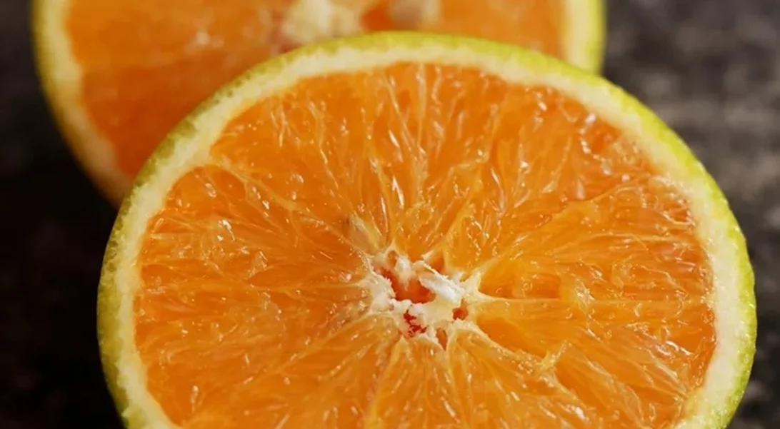 Το φρούτο που έχει 50 φορές περισσότερη βιταμίνη C από το πορτοκάλι – Kαι δεν το ξέρεις