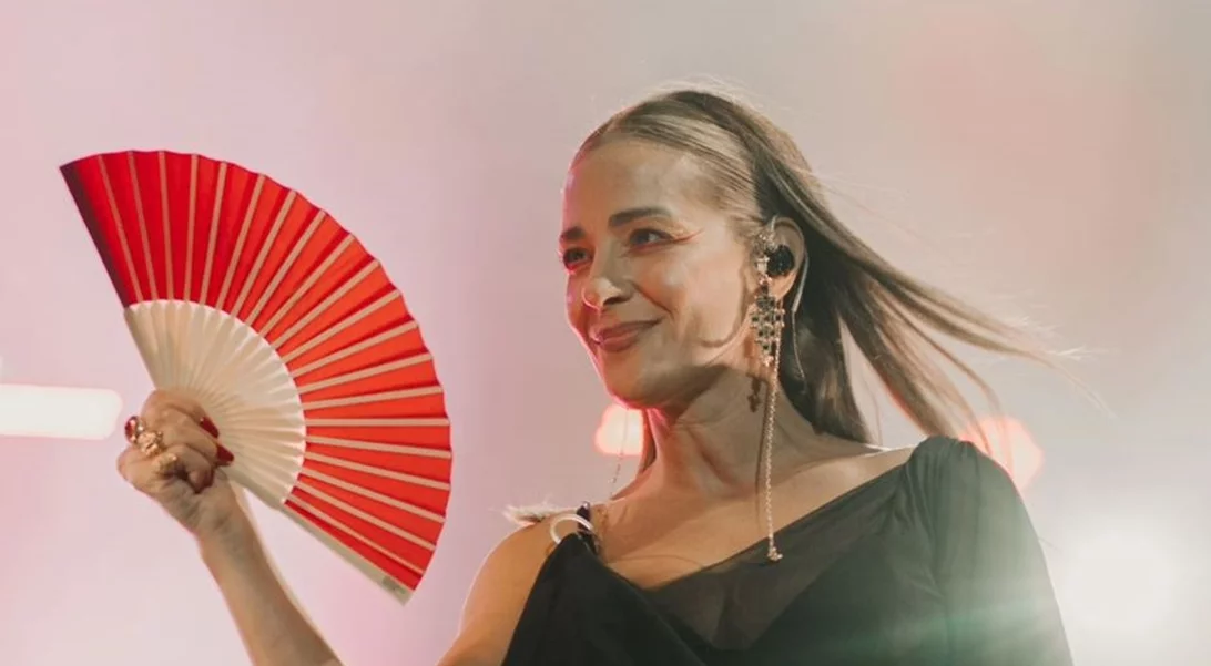 Η Νατάσα Μποφίλιου έκανε το πιο επικό αποκριάτικο throwback - Η σπάνια φωτογραφία από την παιδική της ηλικία