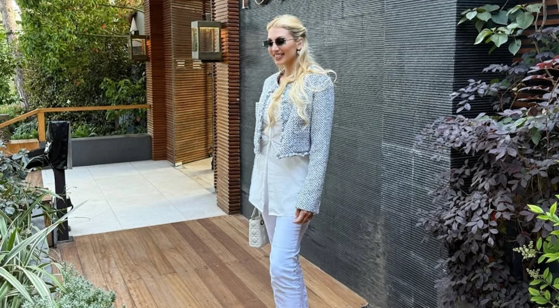 Κωνσταντίνα Σπυροπούλου | Σε disco party πλάι στη θάλασσα