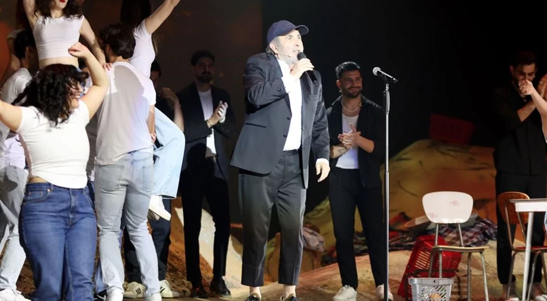 "Αλ Τσαντίρι Νιουζ" | Η "σαρωτική" τηλεθέαση και η συγκινητική στιγμή στην πρεμιέρα του Λάκη Λαζόπουλου