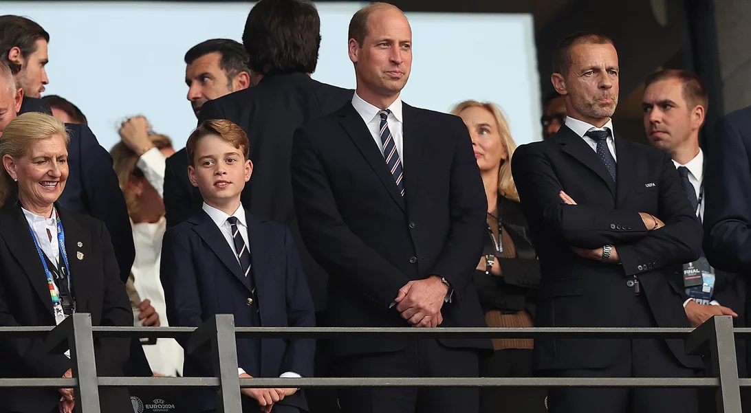 Euro 2024 | Ο πρίγκιπας William με τον πρίγκιπα George και οι υπόλοιποι διάσημοι που βρέθηκαν στο Βερολίνο για τον μεγάλο τελικό