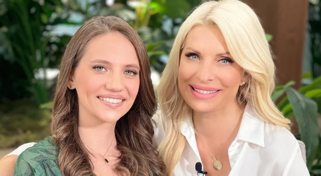 Το στιλ της Φωτεινής Παπαθεοδώρου | Τα items που δεν αποχωρίζεται η πρωταγωνίστρια της σειράς "Μαύρο Ρόδο"