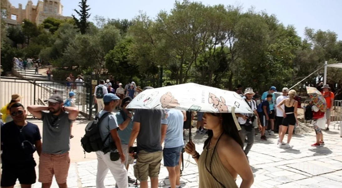 Κλειστή η Ακρόπολη 12:00 - 17:00 λόγω καύσωνα