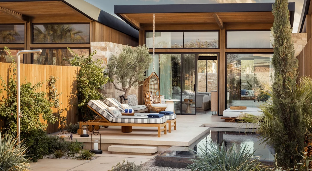 Η λαμπερή άφιξη του One&Only Aesthesis στην καρδιά της Αθηναϊκής Ριβιέρας